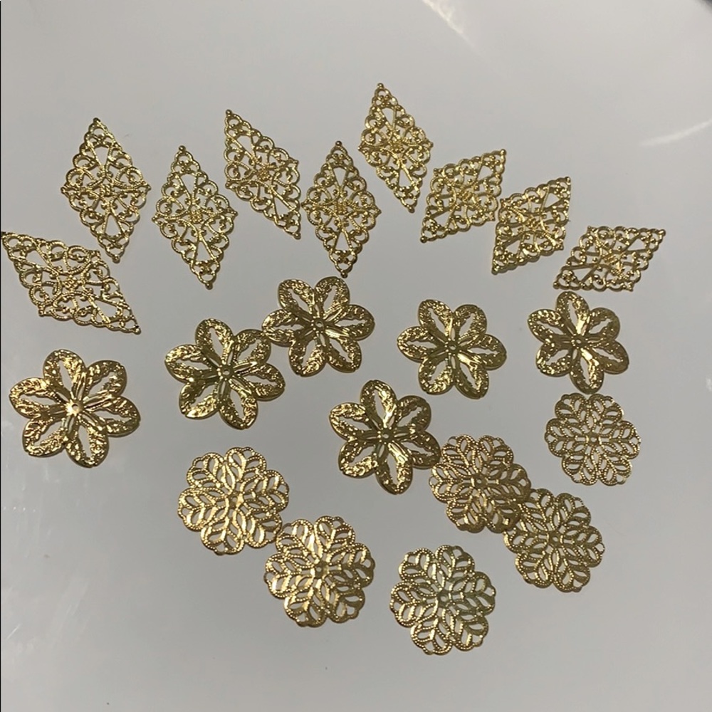 21 flat gold charms / connectors different styles